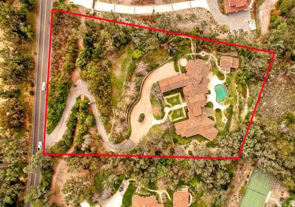 5168 Linea Del Cielo, Rancho Santa Fe, California, United States 92067, 6 Bedrooms Bedrooms, ,3 BathroomsBathrooms,For sale,Linea Del Cielo,200007908