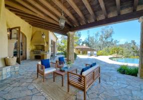 5168 Linea Del Cielo, Rancho Santa Fe, California, United States 92067, 6 Bedrooms Bedrooms, ,3 BathroomsBathrooms,For sale,Linea Del Cielo,200007908