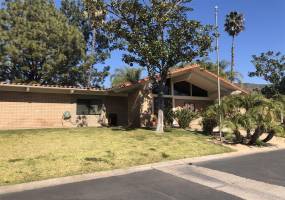 450 Bradley, El Cajon, California, United States 92021, 2 Bedrooms Bedrooms, ,For sale,Bradley,200007924