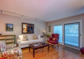 1115 Pearl St, La Jolla, California, United States 92037, 2 Bedrooms Bedrooms, ,For sale,Pearl St,200007929