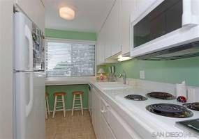 2130 Vallecitos, La Jolla, California, United States 92037, 2 Bedrooms Bedrooms, ,For sale,Vallecitos,200007990