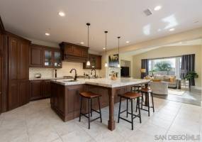 6658 Granite Crest, San Diego, California, United States 92130, 5 Bedrooms Bedrooms, ,1 BathroomBathrooms,For sale,Granite Crest,200007996