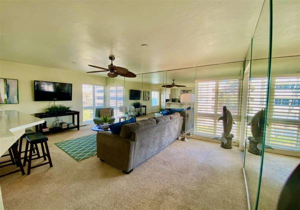 457 Coast, La Jolla, California, United States 92037, 2 Bedrooms Bedrooms, ,For sale,Coast,200008090