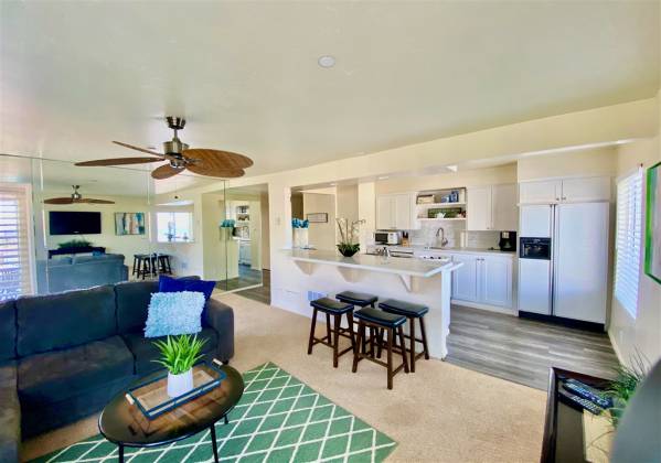 457 Coast, La Jolla, California, United States 92037, 2 Bedrooms Bedrooms, ,For sale,Coast,200008090