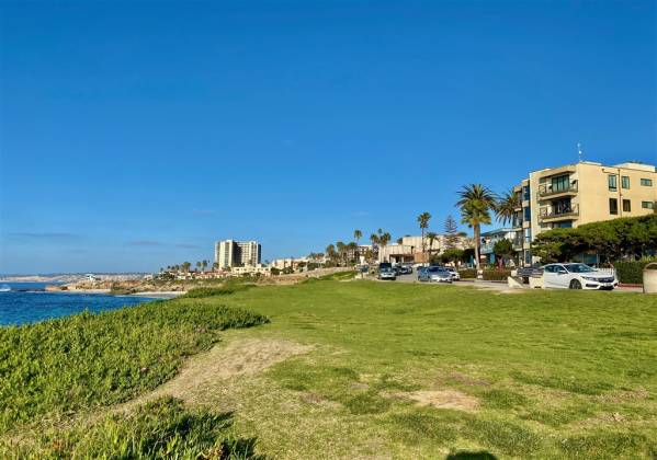 457 Coast, La Jolla, California, United States 92037, 2 Bedrooms Bedrooms, ,For sale,Coast,200008091