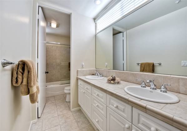 167 JUPITER STREET, ENCINITAS, California, United States 92024, 3 Bedrooms Bedrooms, ,1 BathroomBathrooms,For sale,JUPITER STREET,200008126