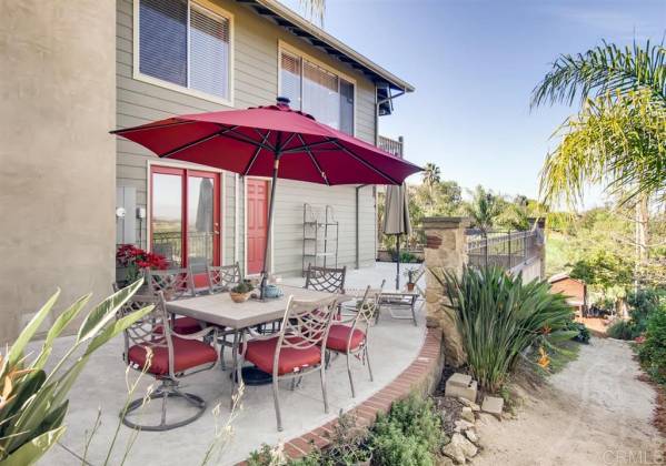 2209 Hawley Dr, Vista, California, United States 92084, 3 Bedrooms Bedrooms, ,For sale,Hawley Dr,200008146