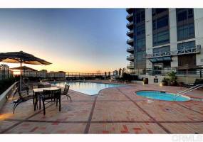 700 E Street, San Diego, California, United States 92101, 2 Bedrooms Bedrooms, ,For sale,E Street,200008201