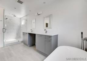 4109 Haines, San Diego, California, United States 92109, 2 Bedrooms Bedrooms, ,For sale,Haines,200008325