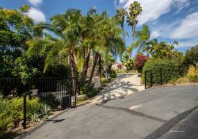 14084 Summit Crest, Escondido, California, United States 92025, 4 Bedrooms Bedrooms, ,For sale,Summit Crest,200008460