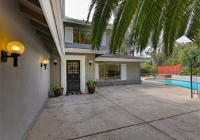 6274 Calle Veracruz, La Jolla, California, United States 92037, 4 Bedrooms Bedrooms, ,For sale,Calle Veracruz,200008584