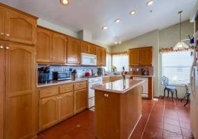 34759 Pueblo Dr, Julian, California, United States 92036, 3 Bedrooms Bedrooms, ,For sale,Pueblo Dr,200008650