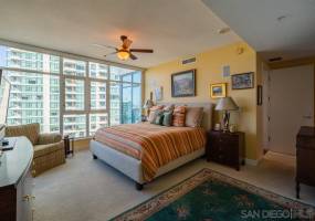 1199 Pacific Highway, San Diego, California, United States 92101, 2 Bedrooms Bedrooms, ,For sale,Pacific Highway,200008654