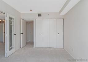 500 Harbor Dr, San Diego, California, United States 92101, 2 Bedrooms Bedrooms, ,For sale,Harbor Dr,200008957