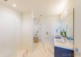 1388 Kettner, San Diego, California, United States 92101, 2 Bedrooms Bedrooms, ,For sale,Kettner,200008984