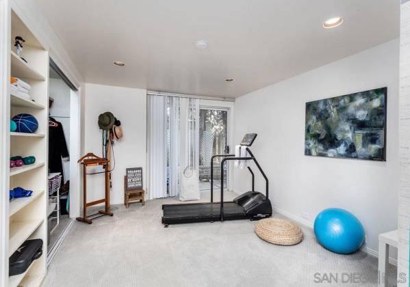 925 Havenhurst Dr, La Jolla, California, United States 92037, 6 Bedrooms Bedrooms, ,1 BathroomBathrooms,For sale,Havenhurst Dr,200009139