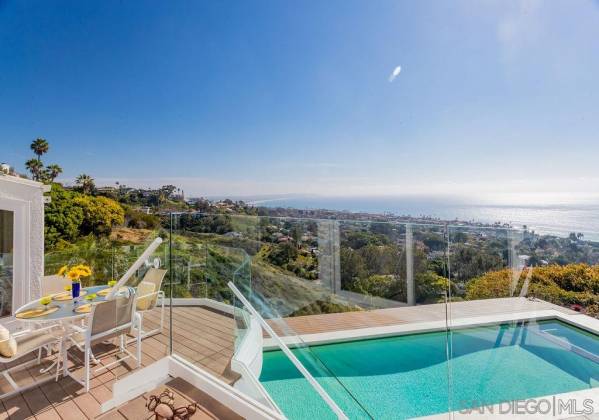 925 Havenhurst Dr, La Jolla, California, United States 92037, 6 Bedrooms Bedrooms, ,1 BathroomBathrooms,For sale,Havenhurst Dr,200009139