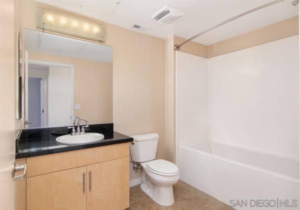 3650 5Th Ave, San Diego, California, United States 92103, 2 Bedrooms Bedrooms, ,For sale,5Th Ave,200009198