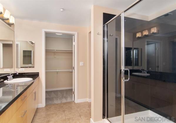 3650 5Th Ave, San Diego, California, United States 92103, 2 Bedrooms Bedrooms, ,For sale,5Th Ave,200009198