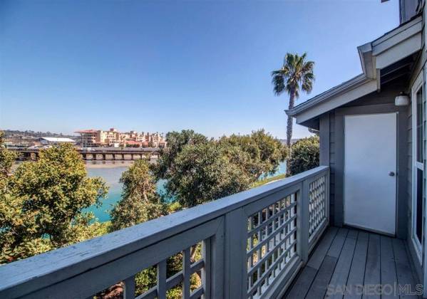 2925 Sandy Pointe, Del Mar, California, United States 92014, 2 Bedrooms Bedrooms, ,For sale,Sandy Pointe,200009245