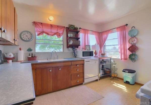 616 ALPINE HEIGHTS ROAD, Alpine, California, United States 91901, 2 Bedrooms Bedrooms, ,1 BathroomBathrooms,For sale,ALPINE HEIGHTS ROAD,200009299