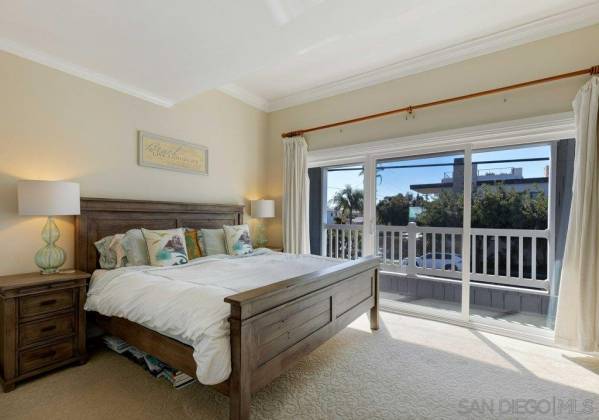 805 8th St, Coronado, California, United States 92118, 3 Bedrooms Bedrooms, ,1 BathroomBathrooms,For sale,8th St,200009303