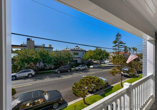 805 8th St, Coronado, California, United States 92118, 3 Bedrooms Bedrooms, ,1 BathroomBathrooms,For sale,8th St,200009303