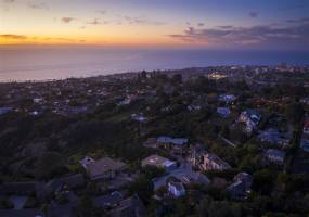 6106 Avenida Chamnez, La Jolla, California, United States 92037, 5 Bedrooms Bedrooms, ,1 BathroomBathrooms,For sale,Avenida Chamnez,200009319