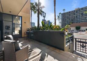 1325 Pacific Hwy, San Diego, California, United States 92101, 2 Bedrooms Bedrooms, ,For sale,Pacific Hwy,200009341