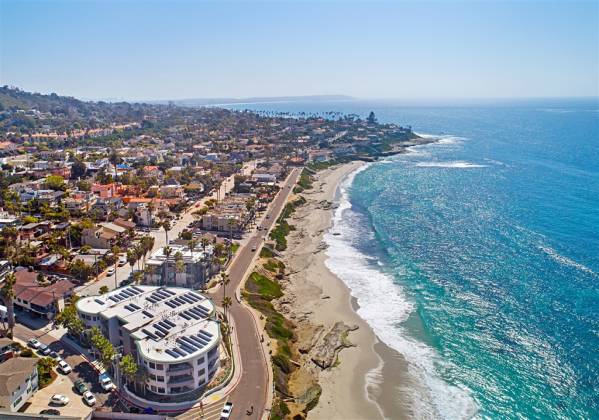 6767 Neptune Place, La Jolla, California, United States 92037, 3 Bedrooms Bedrooms, ,For sale,Neptune Place,200009489