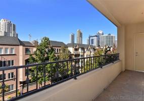 301 G Street, San Diego, California, United States 92101, 2 Bedrooms Bedrooms, ,1 BathroomBathrooms,For sale,G Street,200009550