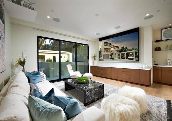 6349 Castejon Drive, La Jolla, California, United States 92037, 6 Bedrooms Bedrooms, ,3 BathroomsBathrooms,For sale,Castejon Drive,200009739