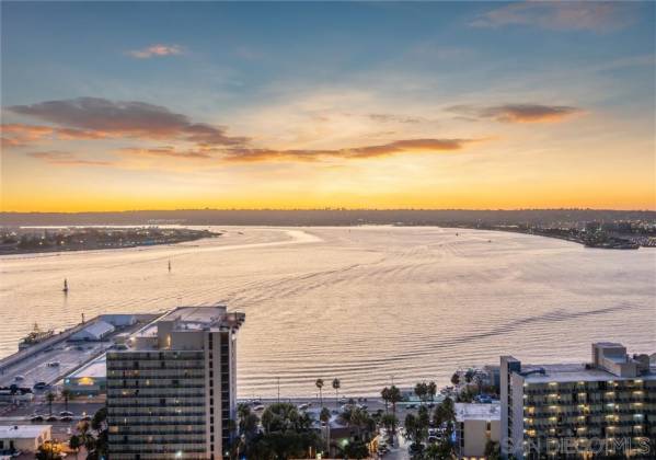 1262 Kettner Blvd, San Diego, California, United States 92101, 2 Bedrooms Bedrooms, ,1 BathroomBathrooms,For sale,Kettner Blvd,200009825