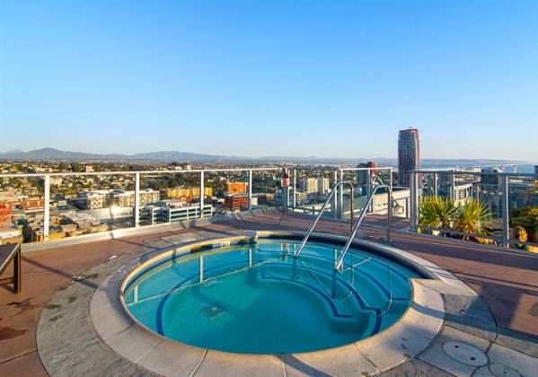 1080 Park Blvd, San Diego, California, United States 92101, 2 Bedrooms Bedrooms, ,For sale,Park Blvd,200009839