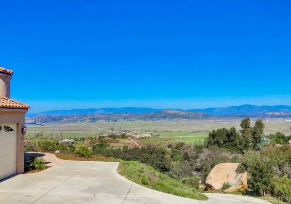 17124 Garjan Lane, Ramona, California, United States 92065, 4 Bedrooms Bedrooms, ,For sale,Garjan Lane,200009852