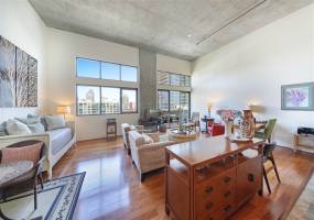 527 10Th Ave, San Diego, California, United States 92101, 2 Bedrooms Bedrooms, ,For sale,10Th Ave,200009963