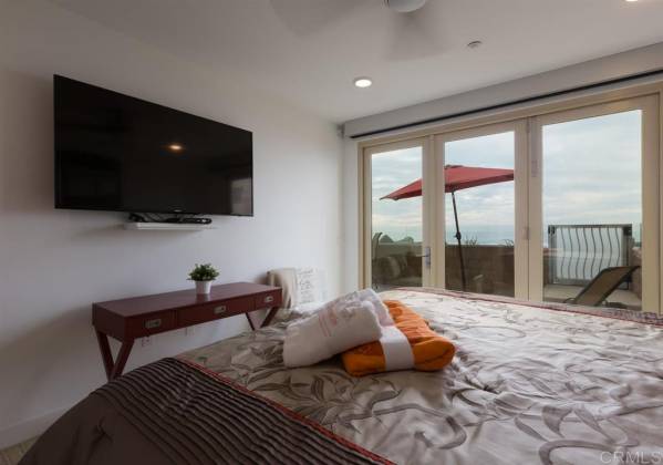 700 THE STRAND, OCEANSIDE, California, United States 92054, 2 Bedrooms Bedrooms, ,1 BathroomBathrooms,For sale,THE STRAND,200010015