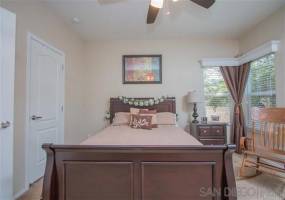 1001 Hale Ave., Escondido, California, United States 92029, 2 Bedrooms Bedrooms, ,For sale,Hale Ave.,200010144