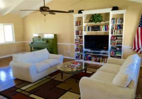 1001 Hale Ave., Escondido, California, United States 92029, 2 Bedrooms Bedrooms, ,For sale,Hale Ave.,200010144