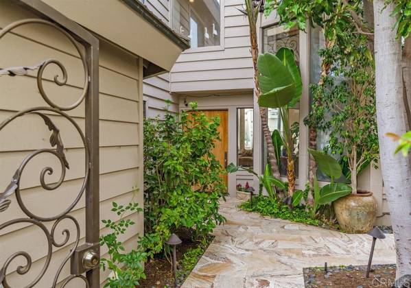 15 SANDPIPER STRAND, Coronado, California, United States 92118, 4 Bedrooms Bedrooms, ,1 BathroomBathrooms,For sale,SANDPIPER STRAND,200010147