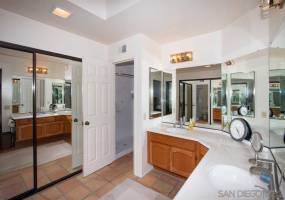 13049 Caminito Vilos, San Diego, California, United States 92128, 2 Bedrooms Bedrooms, ,For sale,Caminito Vilos,200010148