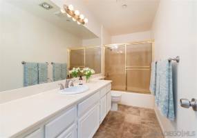 850 State St, San Diego, California, United States 92101, 2 Bedrooms Bedrooms, ,For sale,State St,200010174