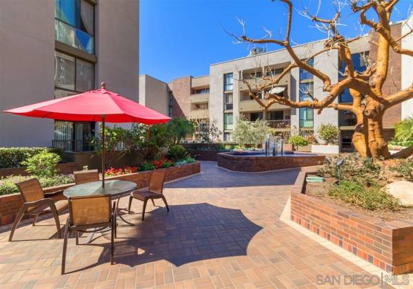 850 State St, San Diego, California, United States 92101, 2 Bedrooms Bedrooms, ,For sale,State St,200010174