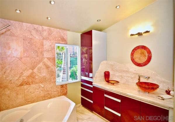 12767 Calma Ct, San Diego, California, United States 92128, 5 Bedrooms Bedrooms, ,For sale,Calma Ct,200010190