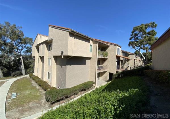 2330 Hosp Way, Carlsbad, California, United States 92008, 2 Bedrooms Bedrooms, ,For sale,Hosp Way,200010215