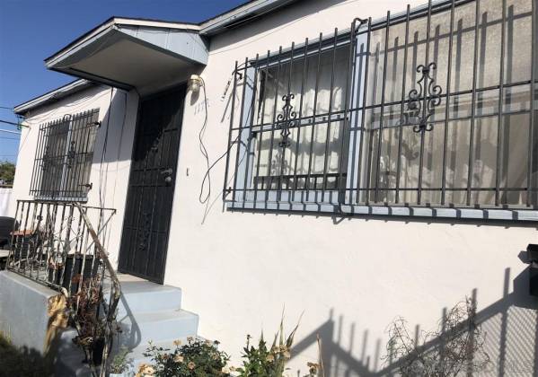 117 Roosevelt Ave, National City, California, United States 91950, 2 Bedrooms Bedrooms, ,For sale,Roosevelt Ave,200010280