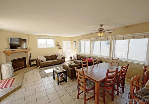 812 San Luis Obispo, San Diego, California, United States 92109, 3 Bedrooms Bedrooms, ,For sale,San Luis Obispo,200010284