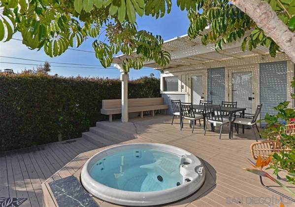 1215 Park Row, La Jolla, California, United States 92037, 2 Bedrooms Bedrooms, ,1 BathroomBathrooms,For sale,Park Row,200010401