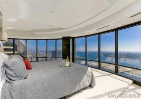 100 Harbor Dr, San Diego, California, United States 92101, 3 Bedrooms Bedrooms, ,For sale,Harbor Dr,200010411