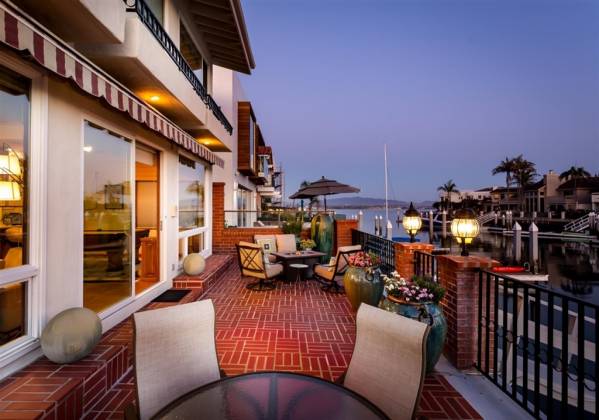 26 The Pt, Coronado, California, United States 92118, 4 Bedrooms Bedrooms, ,For sale,The Pt,200010544